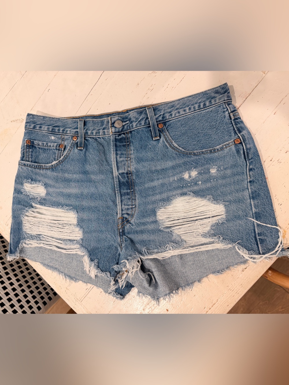 LEVI’S 501 Denim Shorts Original Fit High Rise Quiet Riot Blue Jean Size 34 EEUC